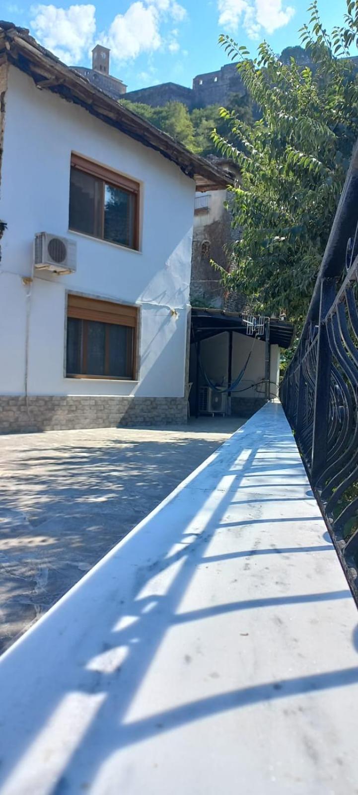 Marbi Guest House Gjirokastër Eksteriør bilde