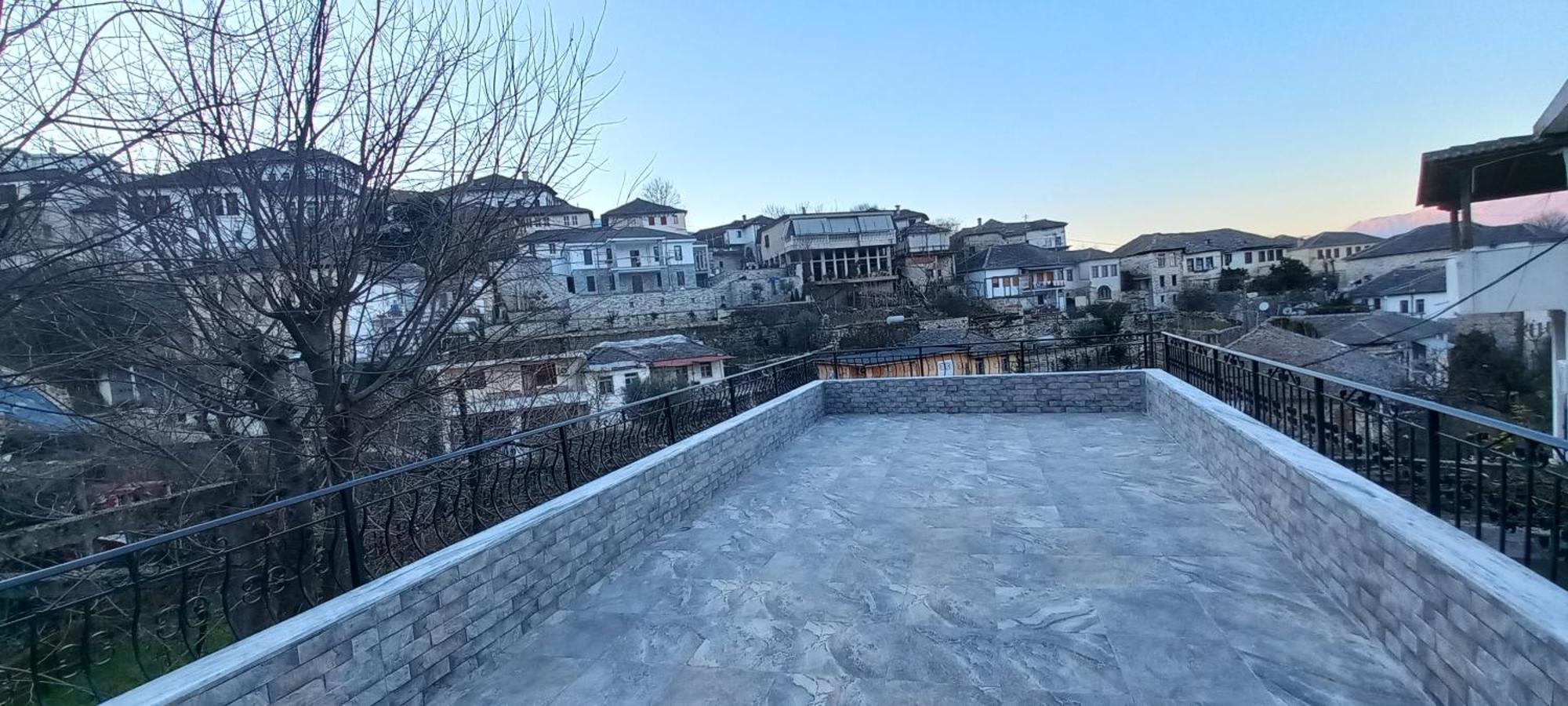 Marbi Guest House Gjirokastër Eksteriør bilde