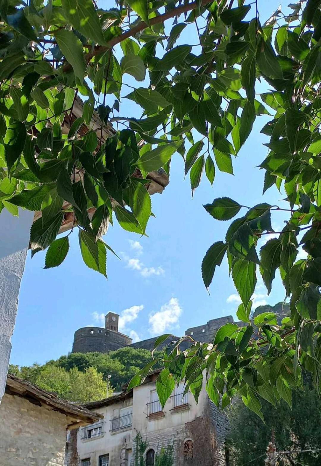 Marbi Guest House Gjirokastër Eksteriør bilde
