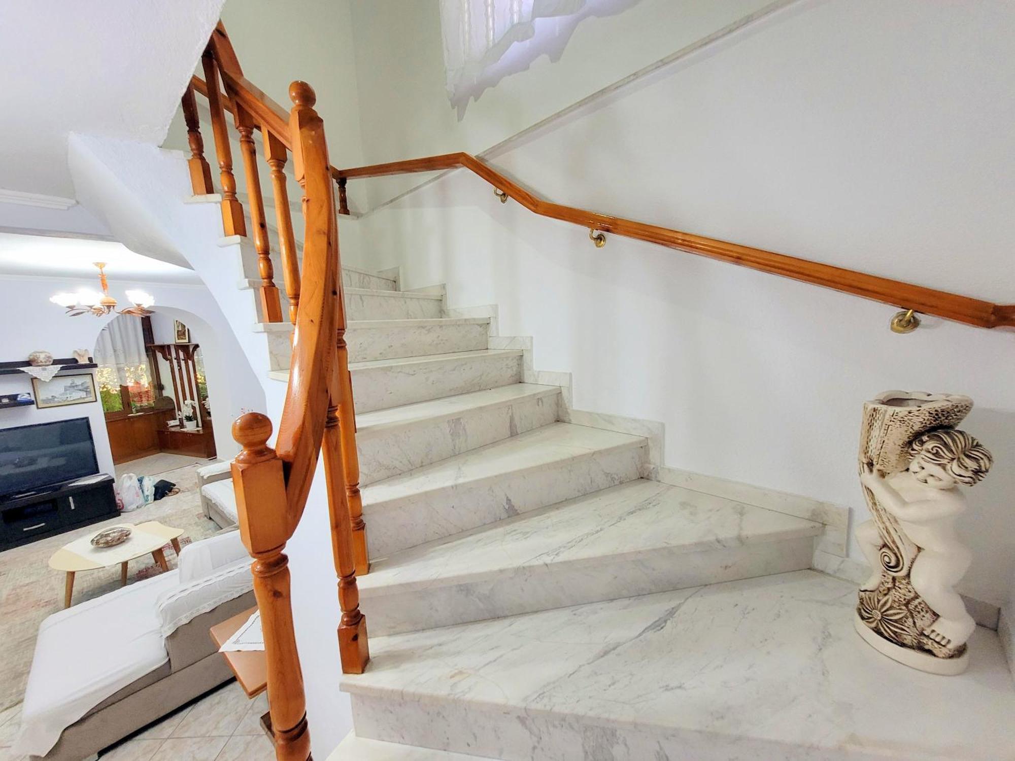 Marbi Guest House Gjirokastër Eksteriør bilde