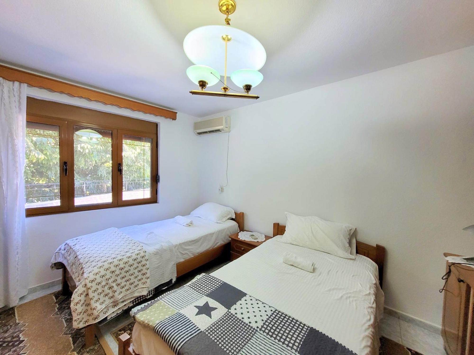 Marbi Guest House Gjirokastër Eksteriør bilde