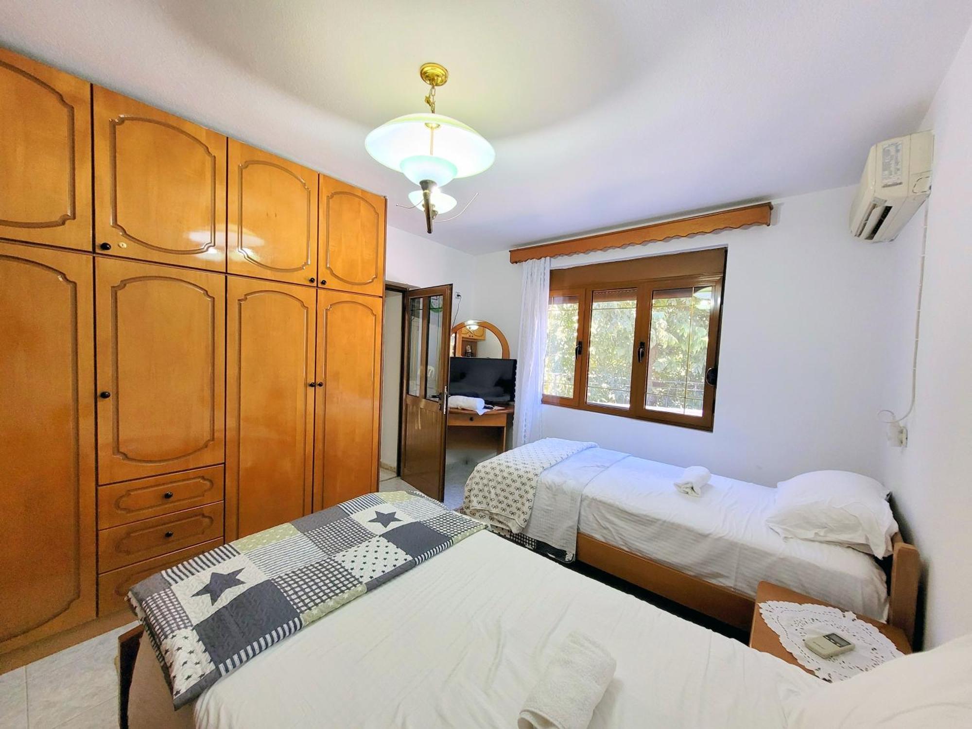 Marbi Guest House Gjirokastër Eksteriør bilde