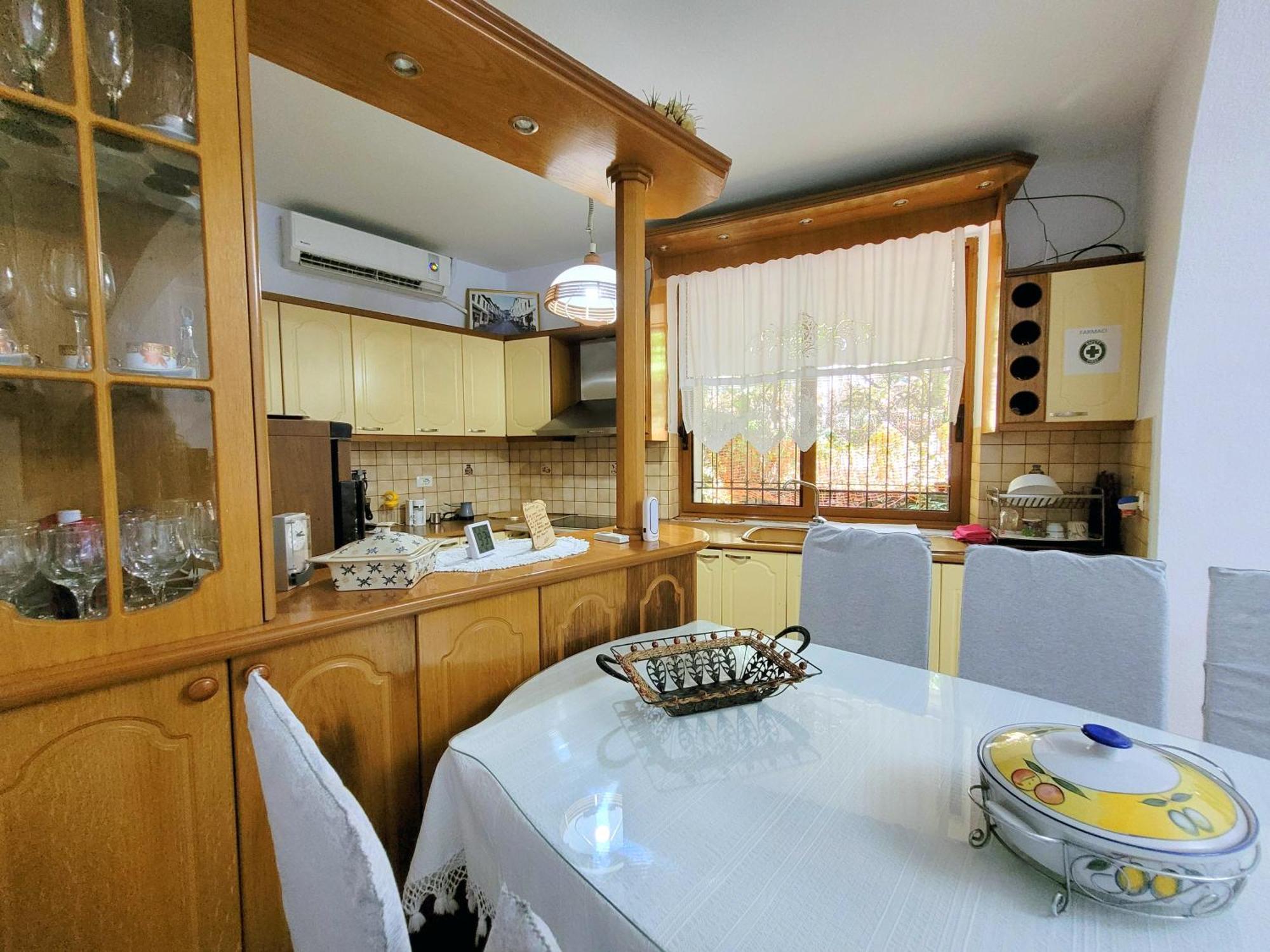Marbi Guest House Gjirokastër Eksteriør bilde