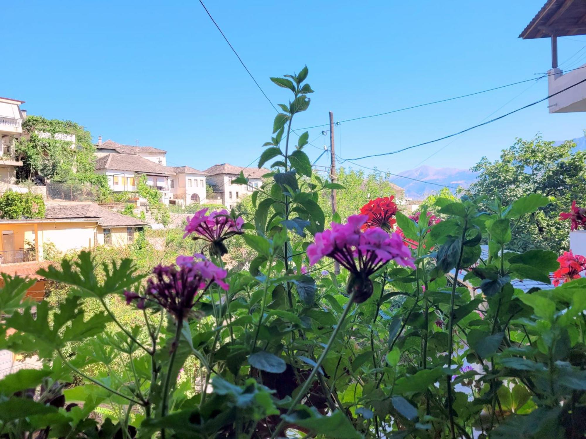 Marbi Guest House Gjirokastër Eksteriør bilde